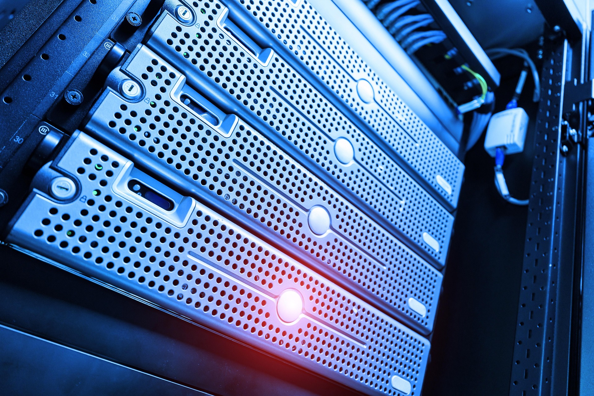 CooliceHost Cloud Hosting: по-мощна алтернатива на стандартния хостинг